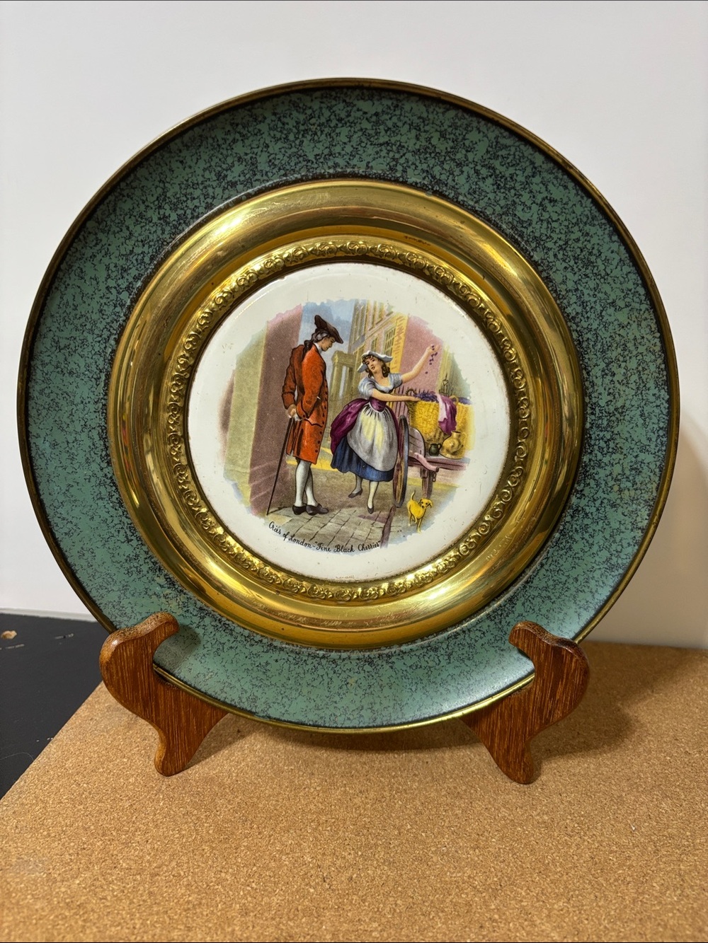 💐3/$15 Decorative Green and Gold Vintage-Collector Plate Metal Wall Hanger